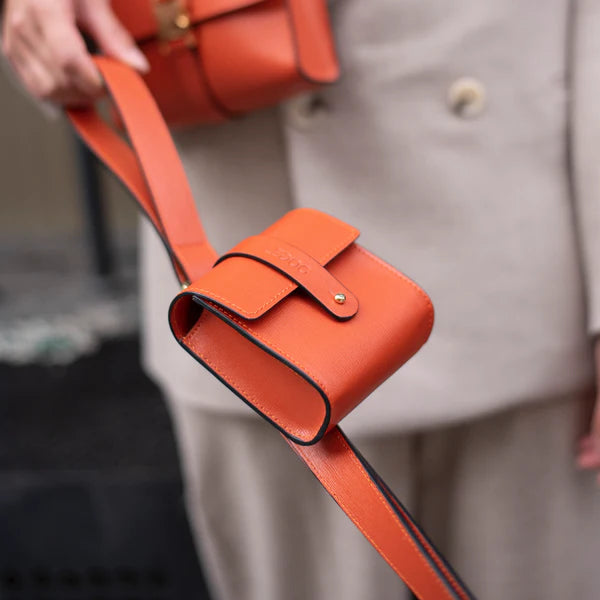 Distributeur de sacs à déjections