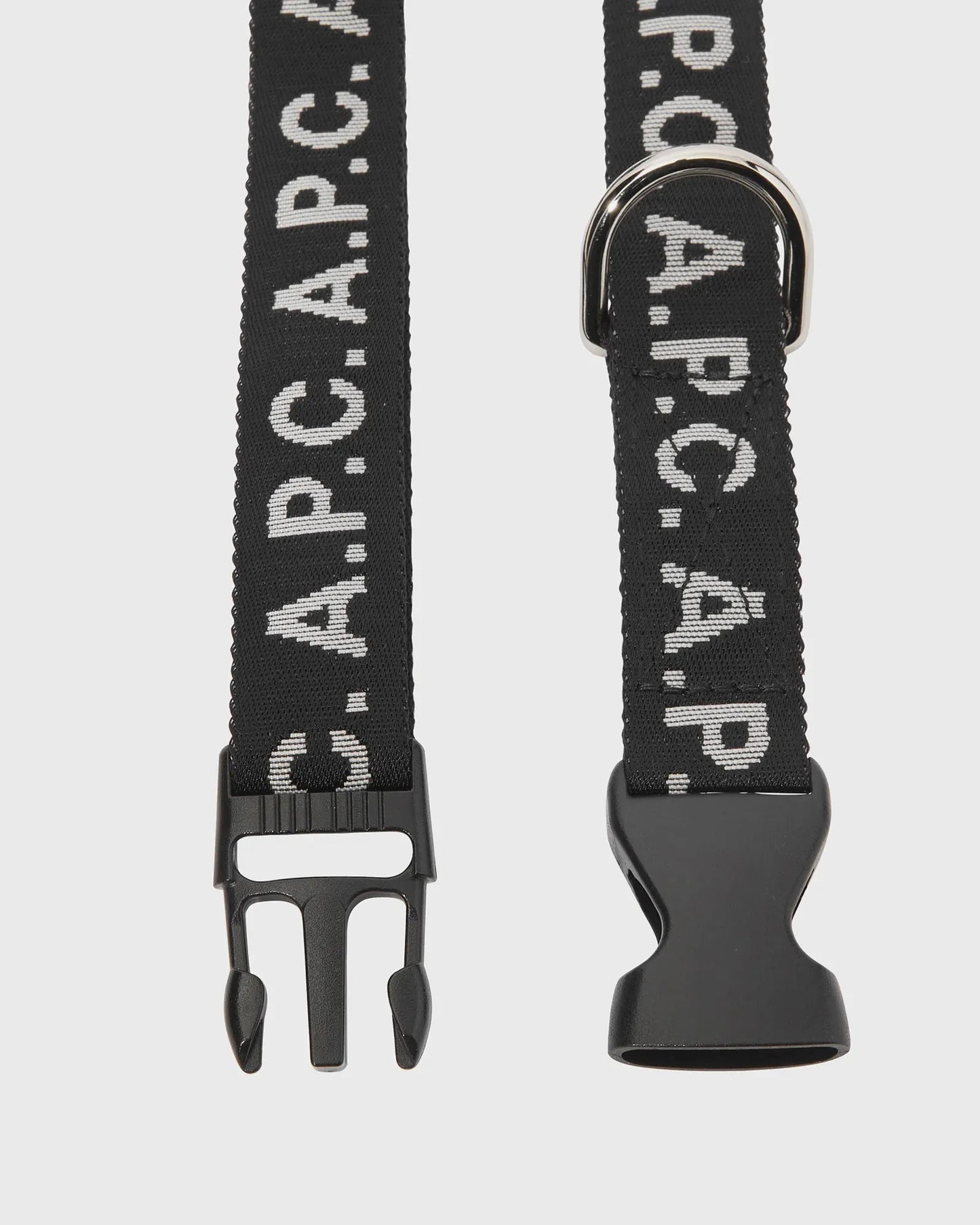 Collier en sangle A.P.C.