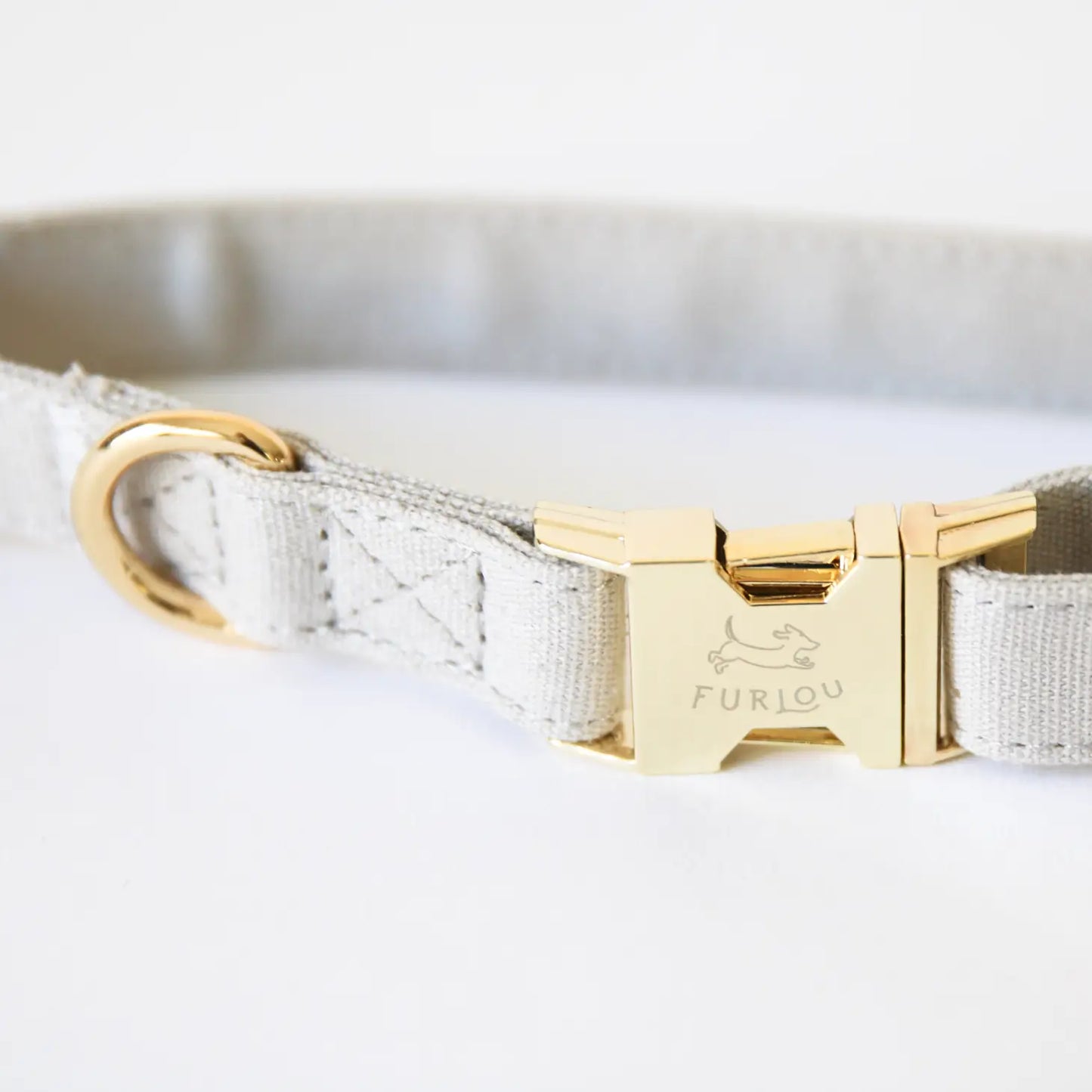 Collier Grey