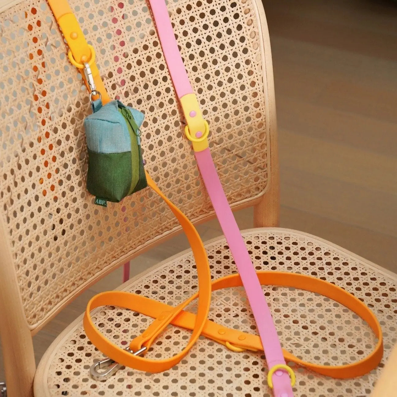 Laisse imperméable orange