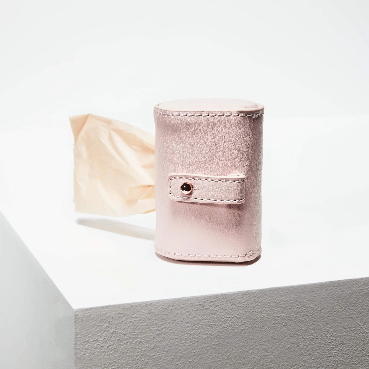 Distributeur de sacs à déjections